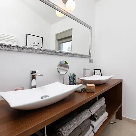 Bel With Pool * Klenovica