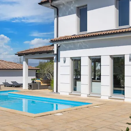 Bel With Pool Klenovica