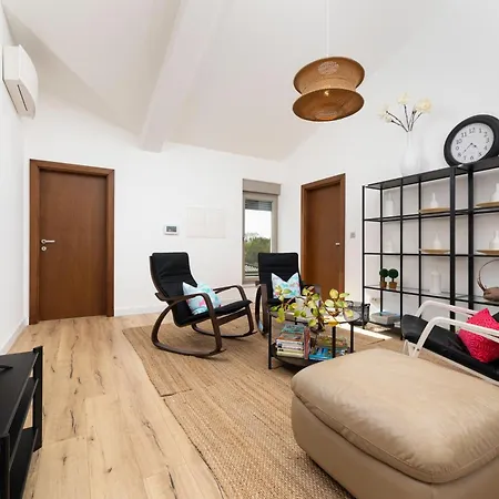 Vilă Bel With Pool *