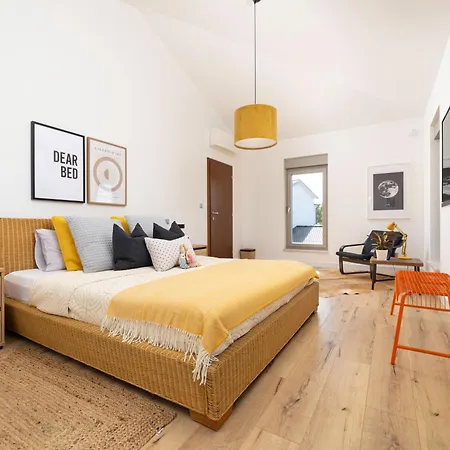 Bel With Pool Villa *