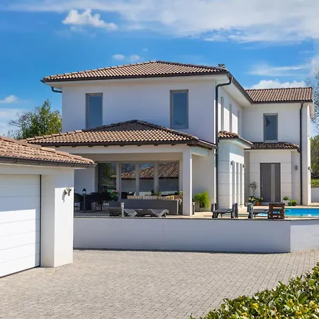 Bel With Pool Klenovica